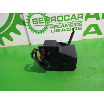 Recambio de caja reles / fusibles para opel zafira a elegance referencia OEM IAM 90560119  