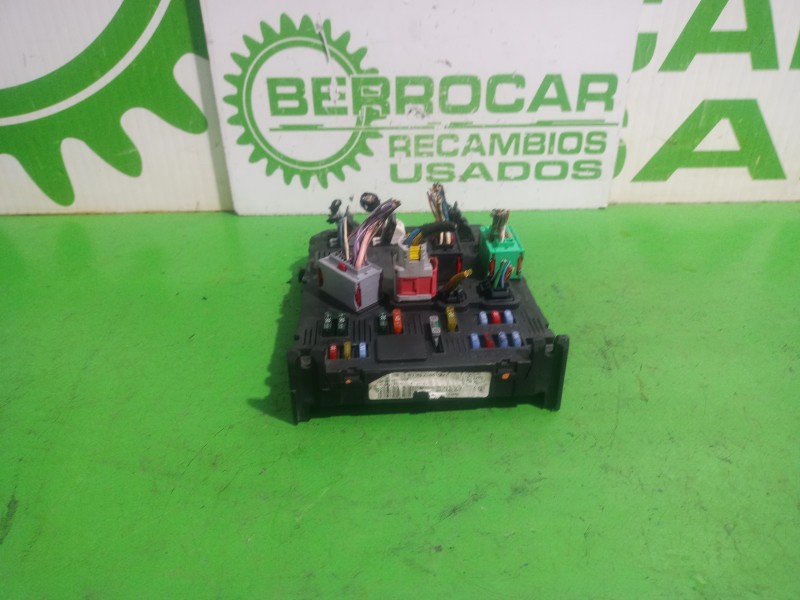 Recambio de caja reles / fusibles para citroën c3 1.4 hdi sx referencia OEM IAM 9653667380  