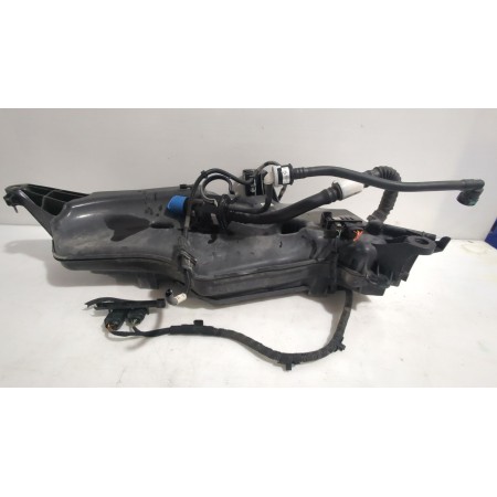 Recambio de deposito ad blue para volkswagen t-roc (a11, d11) 1.6 tdi referencia OEM IAM 5Q0131877R  