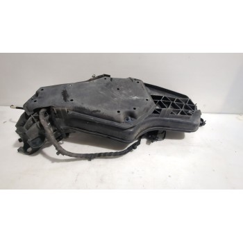 Recambio de deposito ad blue para volkswagen t-roc (a11, d11) 1.6 tdi referencia OEM IAM 5Q0131877R  