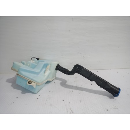 Recambio de deposito limpia para land rover discovery 4 tdv6 hse referencia OEM IAM AH2217A645AD  