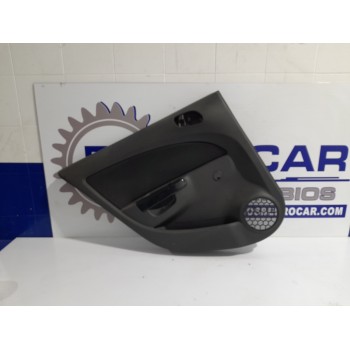GUARNECIDO PUERTA TRASERA IZQUIERDA P0117880 