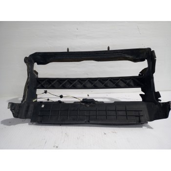 Recambio de deflector para land rover discovery 4 tdv6 hse referencia OEM IAM LR013050  