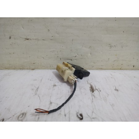 Recambio de cerradura maletero / porton para nissan micra (k12e) sport referencia OEM IAM 90502AV720  