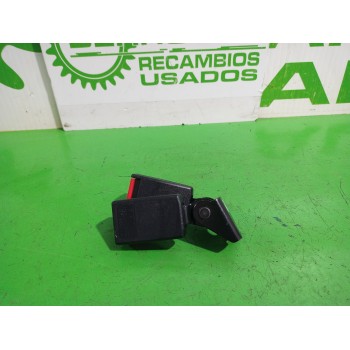 Recambio de enganche cinturon central para opel zafira a elegance referencia OEM IAM 197401  