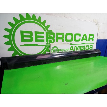 Recambio de talonera izquierda para kia sorento i (jc) 2.5 crdi referencia OEM IAM 877703E500  