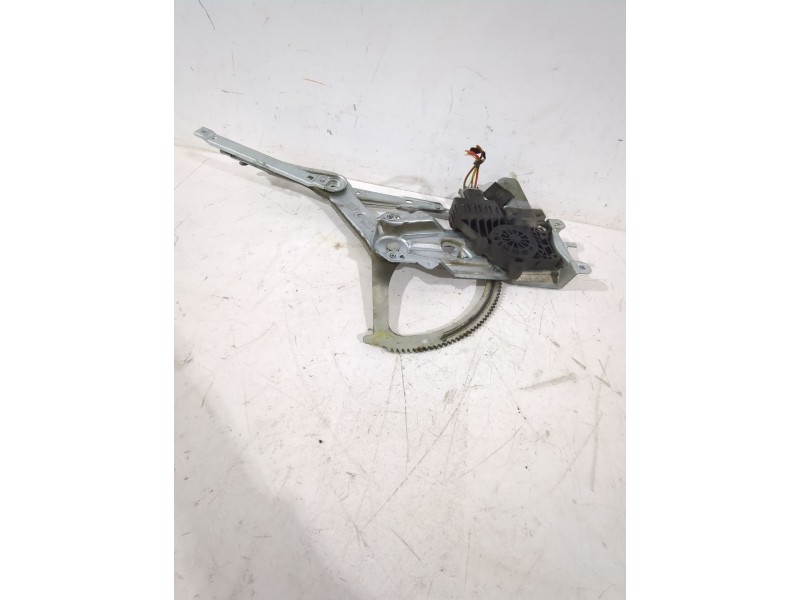 Recambio de elevalunas delantero derecho para opel astra h (a04) 1.7 cdti (l48) referencia OEM IAM 13100418  