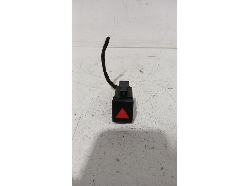 Recambio de warning para volkswagen polo iv sedán (9n2, 9n4) 1.9 tdi referencia OEM IAM 6Q0953235A  