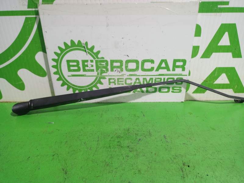 Recambio de brazo limpia delantero izquierdo para citroën c3 1.4 hdi sx referencia OEM IAM 6429T9  