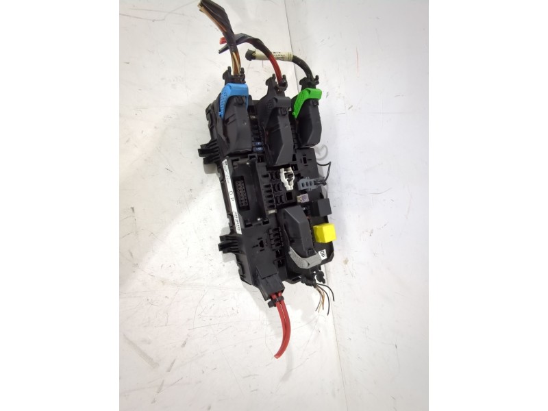 Recambio de caja reles / fusibles para opel astra h (a04) 1.7 cdti (l48) referencia OEM IAM 5DK008669-31  