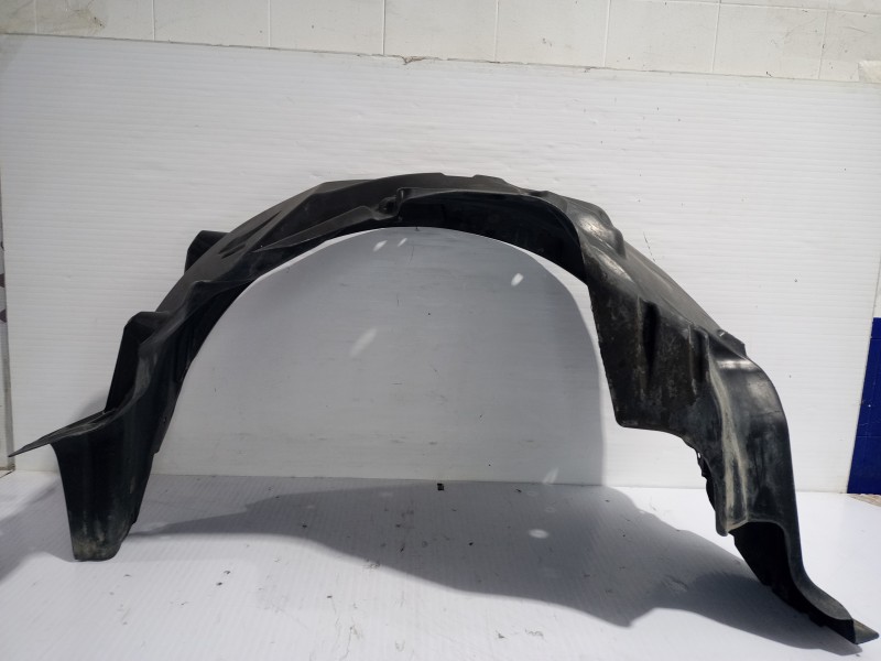 Recambio de paso rueda delantero izquierdo para land rover discovery 4 tdv6 hse referencia OEM IAM CLF500253 / SLR00032  