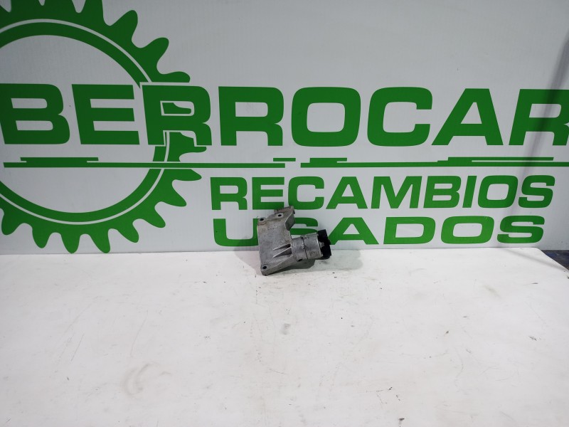 Recambio de soporte alternador para opel astra g berlina 1.6 16v referencia OEM IAM 90571112  