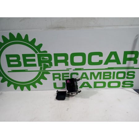 Recambio de caja reles / fusibles para opel astra g berlina 1.6 16v referencia OEM IAM 90560119  