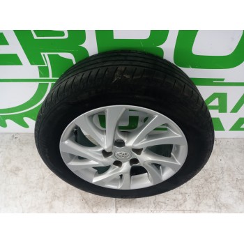 Recambio de llanta para toyota auris touring sports (e18) active referencia OEM IAM 4261102L80  