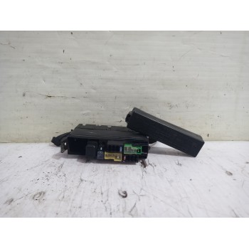 Recambio de caja reles / fusibles para nissan micra (k12e) sport referencia OEM IAM 72545226  