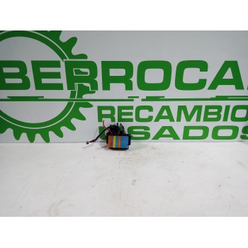 Recambio de caja reles / fusibles para opel astra g berlina 1.6 16v referencia OEM IAM 9685661  