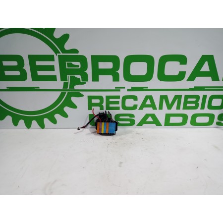 Recambio de caja reles / fusibles para opel astra g berlina 1.6 16v referencia OEM IAM 9685661  