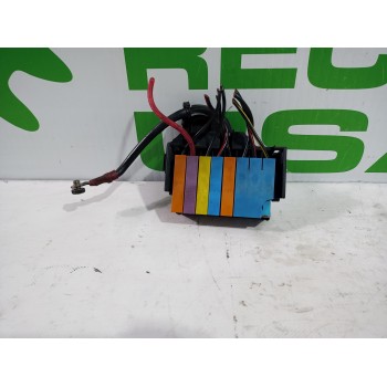 Recambio de caja reles / fusibles para opel astra g berlina 1.6 16v referencia OEM IAM 9685661  