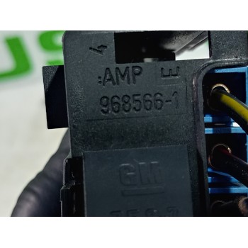 Recambio de caja reles / fusibles para opel astra g berlina 1.6 16v referencia OEM IAM 9685661  