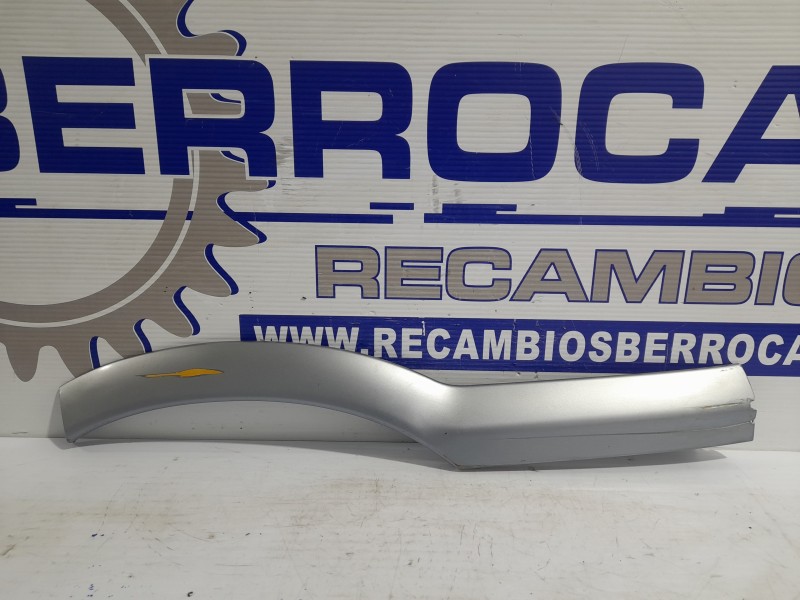 Recambio de aletin trasero izquierdo para opel zafira a elegance referencia OEM IAM 13154529  