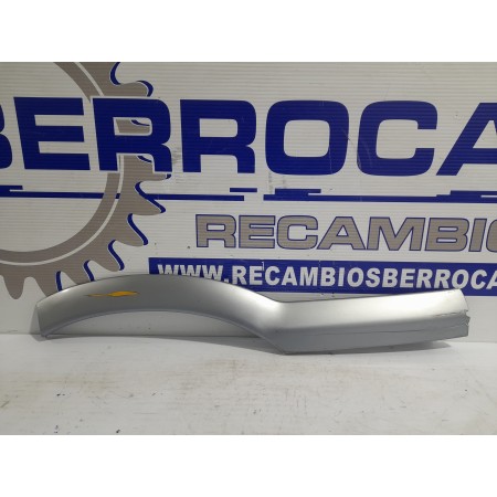 Recambio de aletin trasero izquierdo para opel zafira a elegance referencia OEM IAM 13154529  