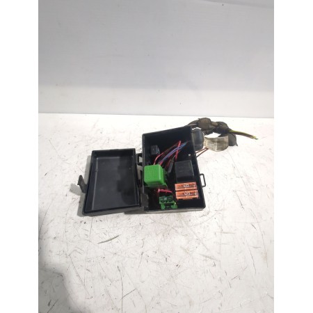 Recambio de caja reles / fusibles para opel zafira a monospace (t98) 2.0 dti 16v (f75) referencia OEM IAM 09132701  