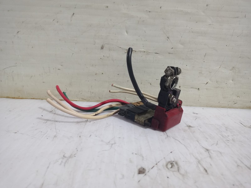 Recambio de borna postiva para nissan micra (k12e) sport referencia OEM IAM 2438079915  