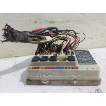 Recambio de caja reles / fusibles para nissan micra (k12e) sport referencia OEM IAM 284B7AX615  