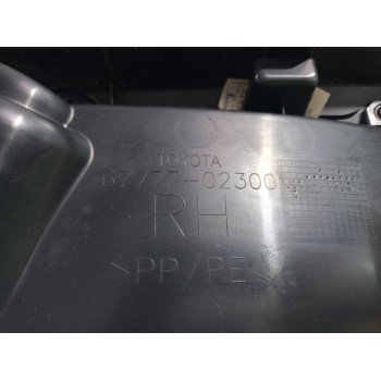 Recambio de guarnecido puerta delantera derecha para toyota auris touring sports (e18) active referencia OEM IAM 6777702300  