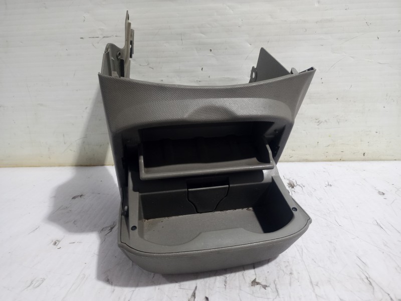 Recambio de guantera para nissan micra (k12e) sport referencia OEM IAM 68930AX700  