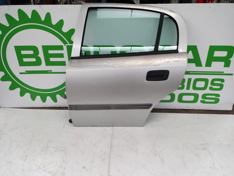 Recambio de puerta trasera izquierda para opel astra g berlina 1.6 16v referencia OEM IAM 13116455  