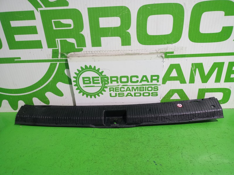 Recambio de moldura para opel zafira a elegance referencia OEM IAM 90580331  
