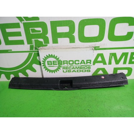 Recambio de moldura para opel zafira a elegance referencia OEM IAM 90580331  