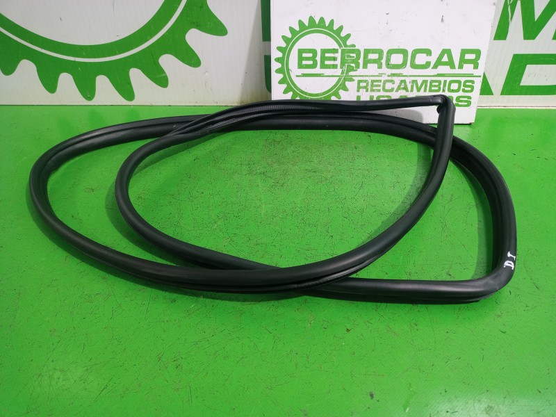 Recambio de goma contorno para toyota auris touring sports (e18) active referencia OEM IAM 6231202230  