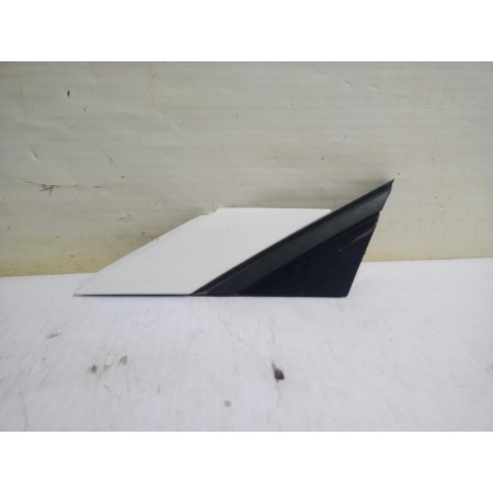 Recambio de moldura izquierda para opel grandland x design line referencia OEM IAM YP00065180  