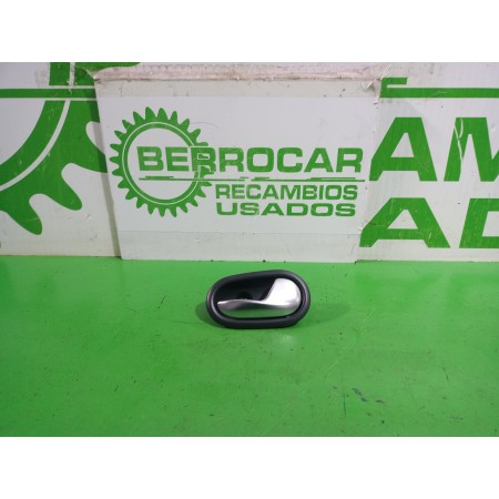 Recambio de maneta interior delantera derecha para dacia sandero laureate referencia OEM IAM 826721919R  