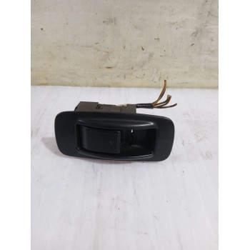 MANDO ELEVALUNAS TRASERO DERECHO 848100F010 