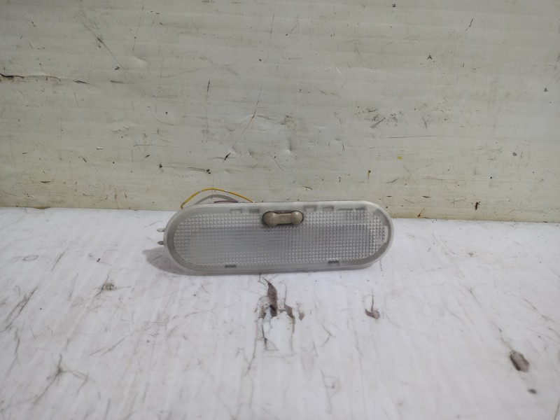 Recambio de luz interior para nissan micra (k12e) sport referencia OEM IAM 8200074362  