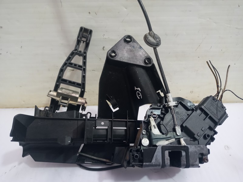 Recambio de cerradura puerta delantera izquierda para ford focus lim. (cb4) business referencia OEM IAM 3M5AR21813ET  