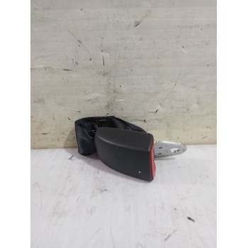 ENGANCHE CINTURON TRASERO DERECHO 735800F010B0 