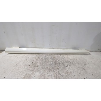 FALDON LATERAL A2466900240 