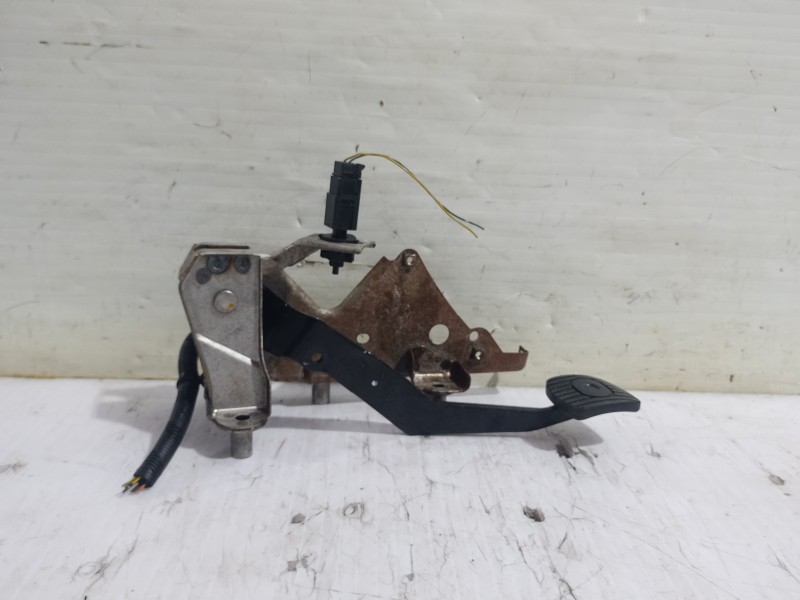 Recambio de pedal freno para nissan micra (k12e) sport referencia OEM IAM 46501AX700  