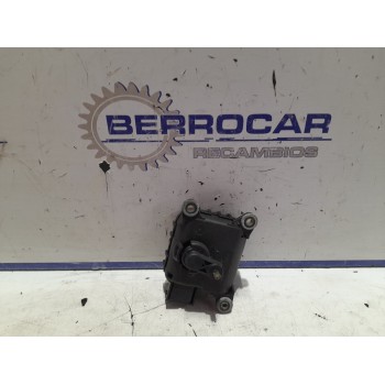 MOTOR APERTURA TRAMPILLAS CLIMATIZADOR 4B1820511K 
