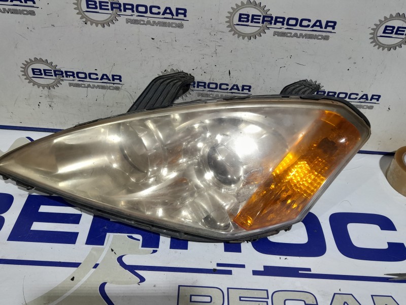 Recambio de faro izquierdo para ssangyong kyron 2.0 xdi referencia OEM IAM 8310108B14  