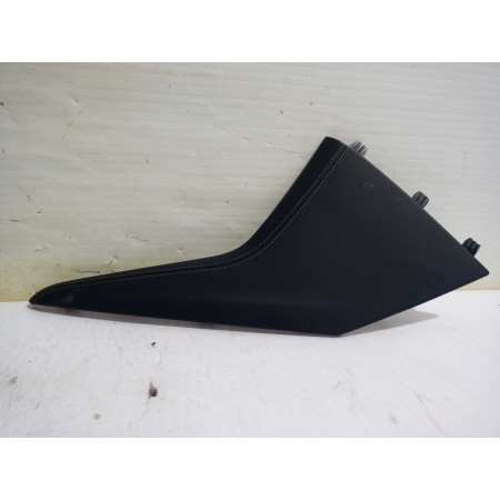 Recambio de moldura derecha para opel grandland x design line referencia OEM IAM YP00054777  