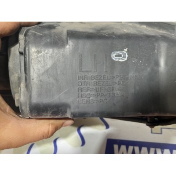 Recambio de faro izquierdo para ssangyong kyron 2.0 xdi referencia OEM IAM 8310108B14  