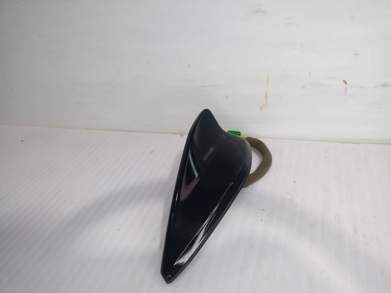 Recambio de antena para kia sportage (nq5) drive referencia OEM IAM 96210R2300EB  