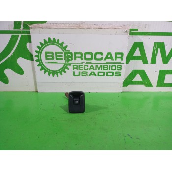 Recambio de mando elevalunas trasero izquierdo para dacia sandero laureate referencia OEM IAM 00235634T056  