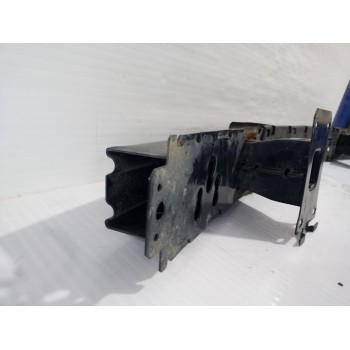 Recambio de refuerzo paragolpes delantero para land rover discovery 4 tdv6 hse referencia OEM IAM LR013926  