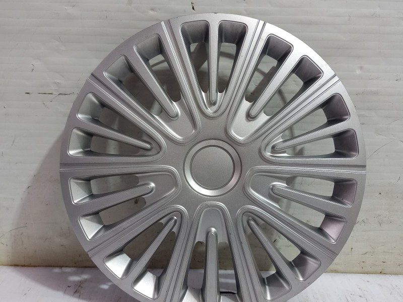 Recambio de tapacubos para nissan micra (k12e) sport referencia OEM IAM 40315AX80A  